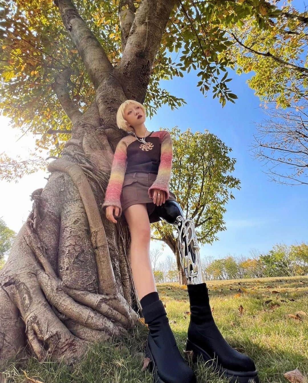 UNIFさんのインスタグラム写真 - (UNIFInstagram)「𝕁𝘰𝘴𝘴 𝘽𝙤𝙤𝙩 ~ 𝘚𝚞𝚗𝚜𝙚𝚝 𝙎𝘸𝘦𝘢𝘵𝘦𝘳 *'``¤  𝘰𝘯 @xiaoyangbure  #unif」4月3日 1時24分 - unif
