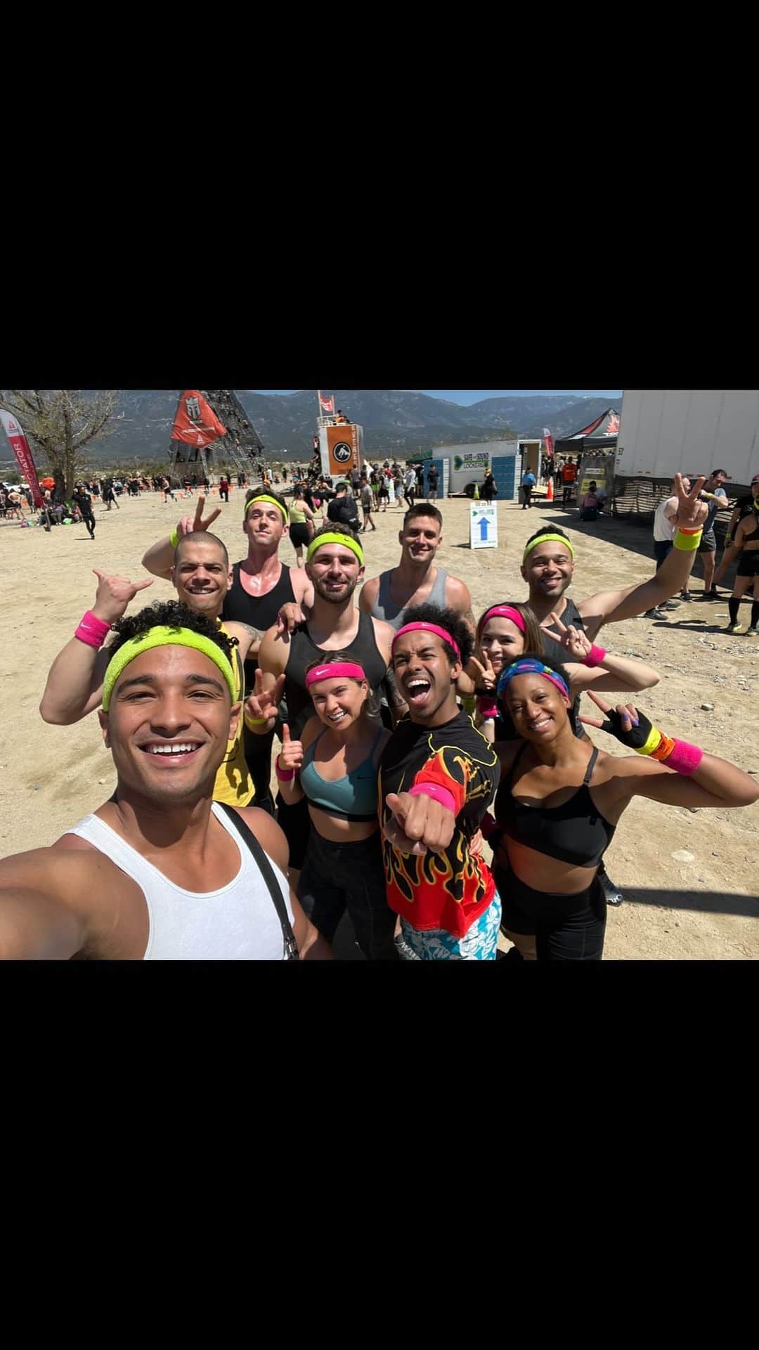 モニーク・コールマンのインスタグラム：「D R E A M • T E A M #toughmudderfudders  @toughmudder I love this group SO much!! We really did that 💪🏾💪🏾💪🏾❣️Where we off to next??! 😆🤷🏾‍♀️」