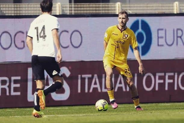 ノルベルト・ジェンベールさんのインスタグラム写真 - (ノルベルト・ジェンベールInstagram)「Sapevamo che sarebbe una partita tosta, avanti Salernitana 🇱🇻💪 @ussalernitana1919official  @francescopecorarofotografo  #forzasalernitana #forzagranata #team #workhard #always #macteanimo」4月3日 2時47分 - norbertgyomber32