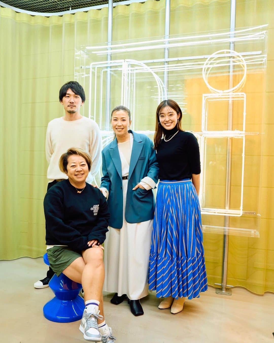 上田桃子さんのインスタグラム写真 - (上田桃子Instagram)「先日表参道にあるZOZOさんがやってる @niaulab_by_zozo に行ってきました！  まだご存知ない方もいるかもしれないので ちょこっと☺︎ご紹介🙋‍♀️  ZOZOのAIとプロのスタイリストさんが その人その人に【似合う】パーソナルなスタイリングを してくれる体験施設です！  私も今回初めて行かせてもらったのですが、様々なジャンルのお洋服があったり、普段着ないような組み合わせも教えてもらえたりと 更にファッションが好きになる楽しくなる空間でした。  ここでは、ファッションがわからない人や、 何がもっと似合うか？を教えてくれるので 絶対行ってみてほしいです❤︎  また、ファッションだけでなく、ヘアメイクもしてもらえたり本当に色んな発見が出来たので私もまた行きたいです🎵  次の5月の応募は4月7日までの締切らしいので皆様是非チェックして応募してみて下さい〜！  詳しくは @niaulab_by_zozo  で🤍🤍🤍  #niaulab #似合うラボ #表参道 #スタイリング #超パーソナルスタイリング #パーソナルスタイリング #完全予約制 #zozo #ZOZOTOWN #ファッション #fashion #コーディネート #コーデ」4月3日 13時09分 - momoko3030