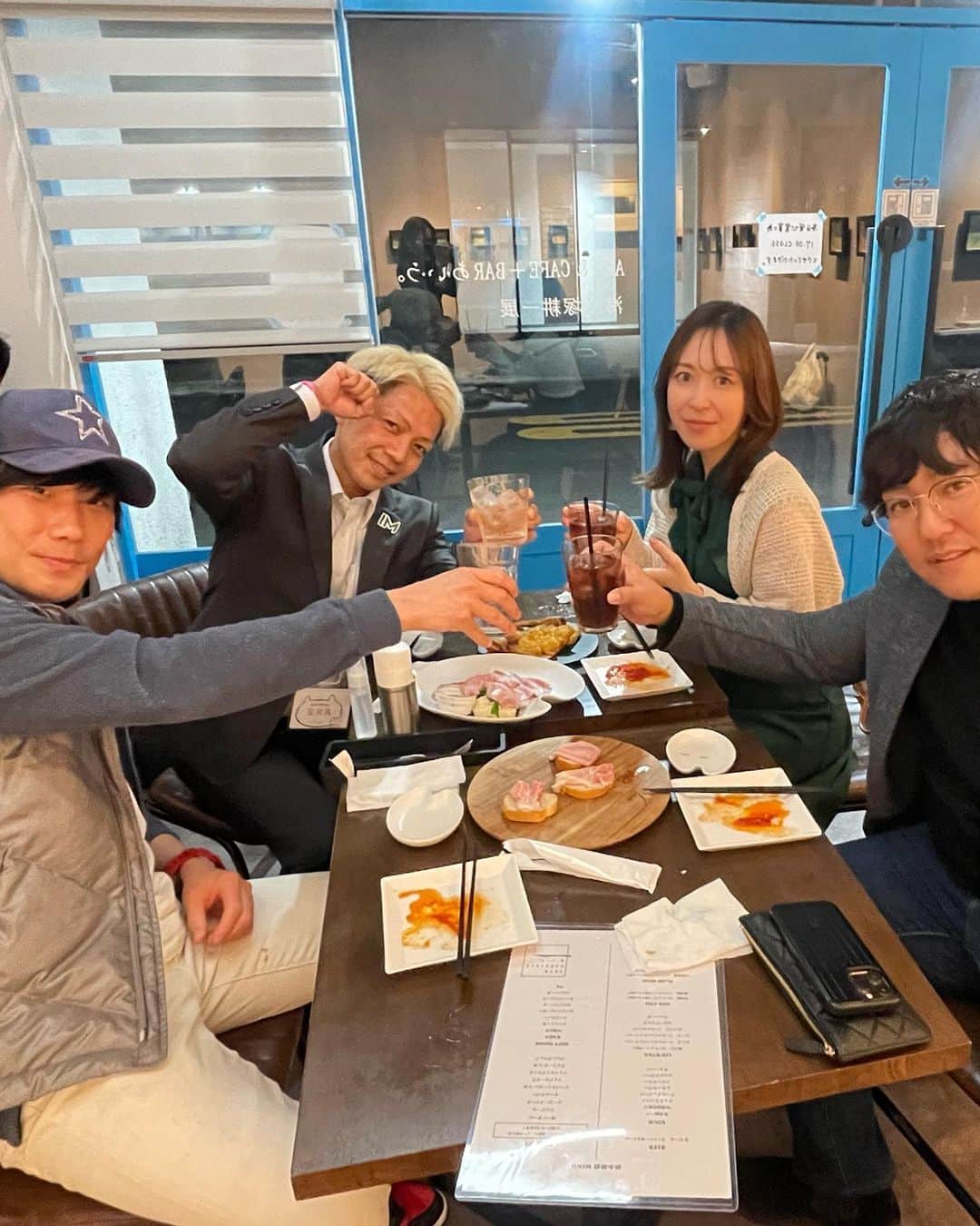 山田さくらさんのインスタグラム写真 - (山田さくらInstagram)「４月１４日は私のお誕生日*:ஐ(●︎˘͈ ᵕ˘͈) いくつになってもお祝いされることは嬉しいこと！！  お誕生日メッセージ待ってます*:ஐ(●︎˘͈ ᵕ˘͈)w  私は幸せ者です💕 いつもたくさんの方々に助けられてます。  いつもありがとうございます🌸🌸🌸  @sakura.yamada0414   #誕生日 #happybirthday #happy #happyday #お祝い #お祝いプレート #サプライズ #サプライズプレート #誕生日プレゼント #誕生日サプライズ #friend #friends #お祝いごはん #友達募集中 #ビジネス #主婦 #主婦の知恵」4月3日 13時23分 - sakura.yamada0414