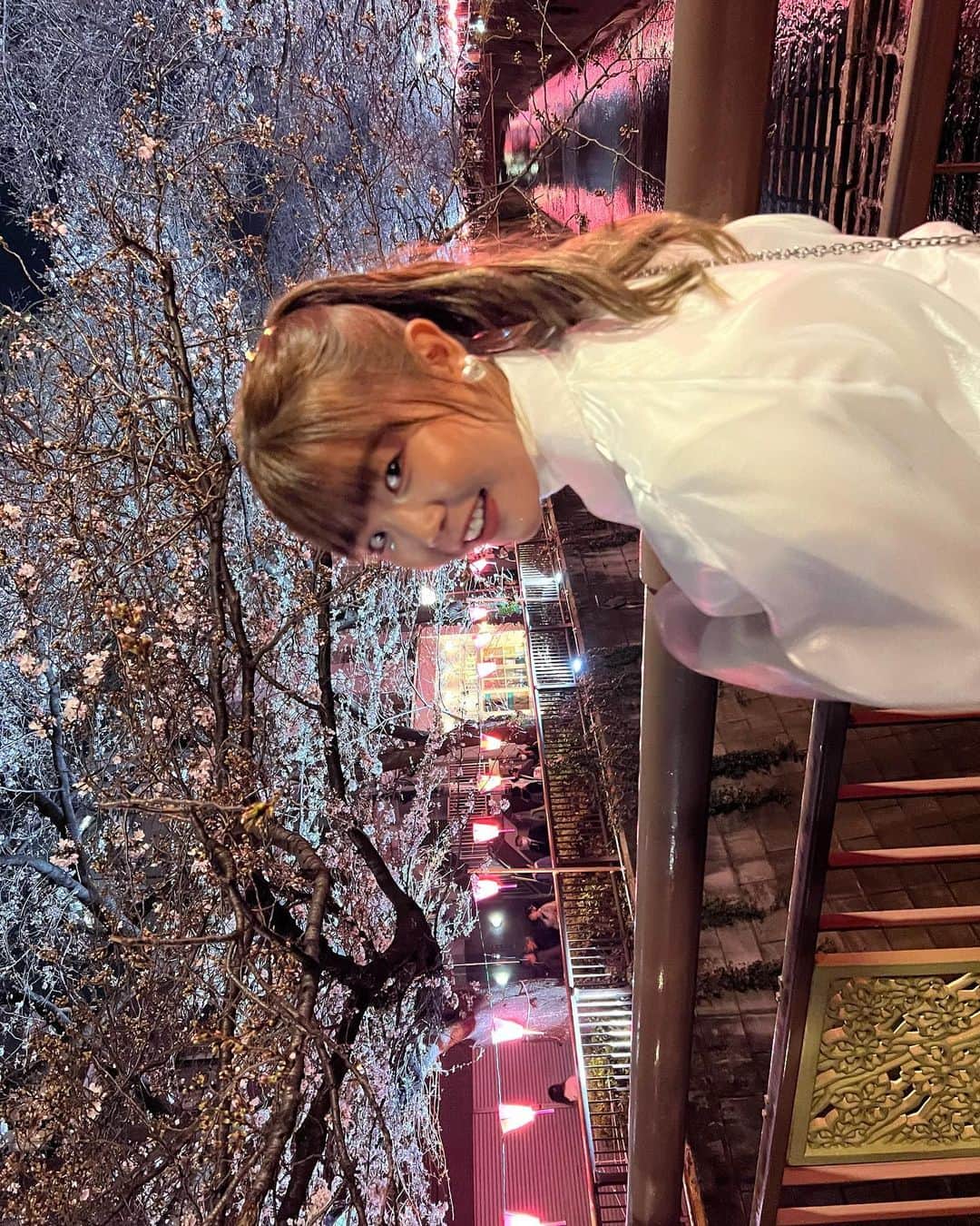 吉田有里さんのインスタグラム写真 - (吉田有里Instagram)「目黒川の🌸💎🌸 満開になる前の時に行きました☺️ ・ この日はバック以外全部NIKEです✔︎」4月3日 13時44分 - yuri_yoshida__