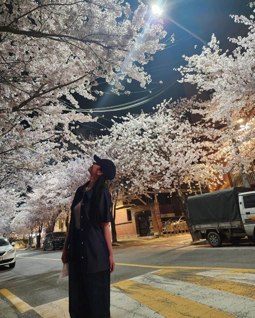 ITZYさんのインスタグラム写真 - (ITZYInstagram)「꽃구경🌸」4月3日 13時45分 - itzy.all.in.us