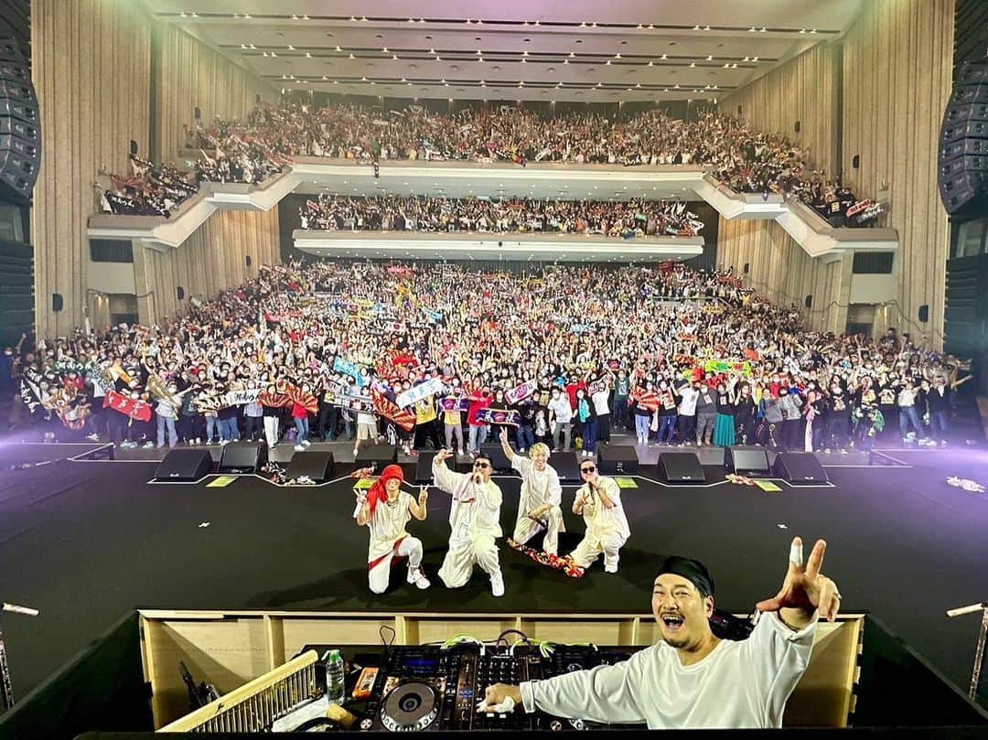 RED RICEのインスタグラム：「大阪2日間最高でした‼️😎👍  #redrice #湘南乃風 #20周年 #ツアー #大阪 #わっしょい」
