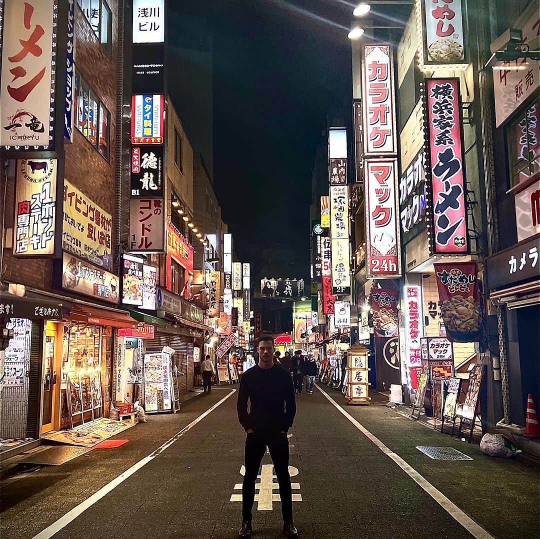 ヨリック・ヘンドリックスのインスタグラム：「JAPAN 🇯🇵♥️」