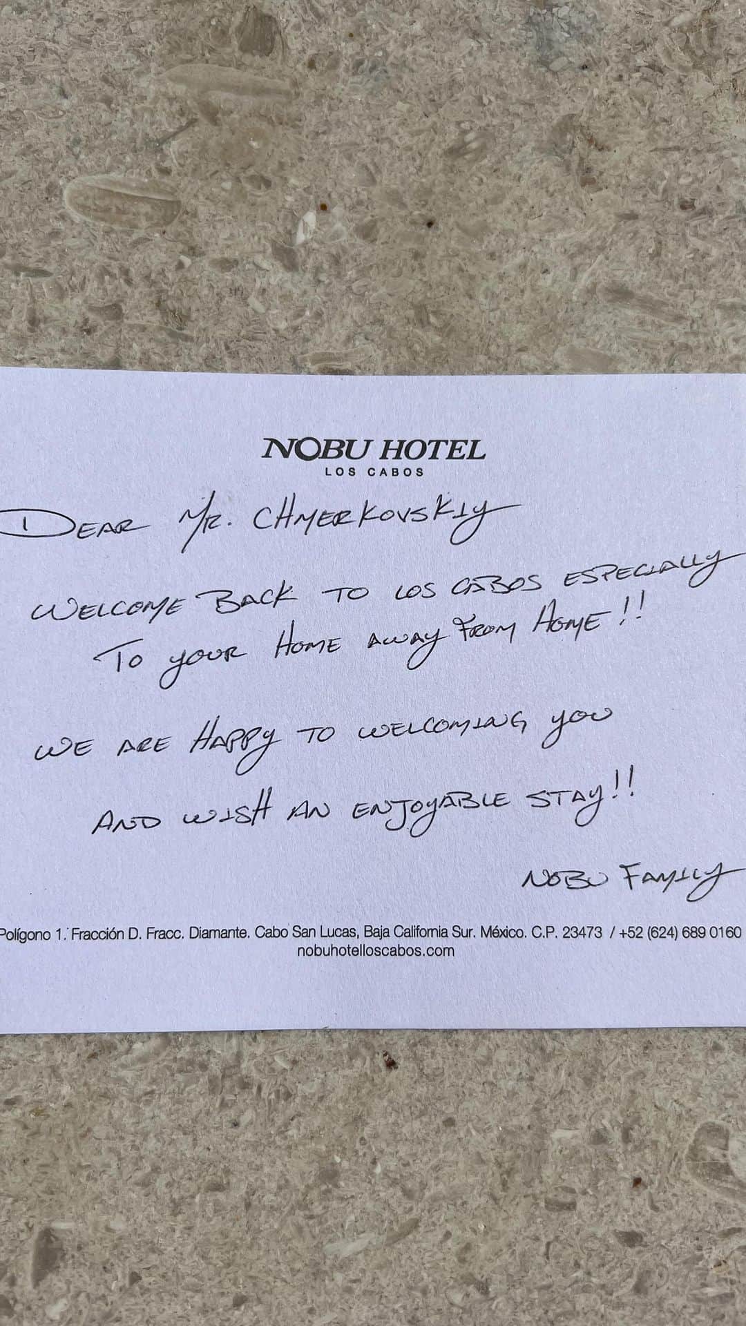 のインスタグラム：「Our baby moon has officially begun 🤰….we literally couldn’t bare to go to Shai’s fave vacay city without him so….here we all are!!! 😝  Huge thank you to the stunning @nobuloscabos for hosting our family again 🙌🏼🌊☀️🌴  #vacation #travel #holiday #travelgram #summer #nature #travelphotography #beach #instatravel #love #photography #trip #instagood #photooftheday #wanderlust #traveling #adventure #travelling #travelblogger #explore #tourism #sea #beautiful #picoftheday #sunset #fun #holidays #sun #instagram #traveltheworld」
