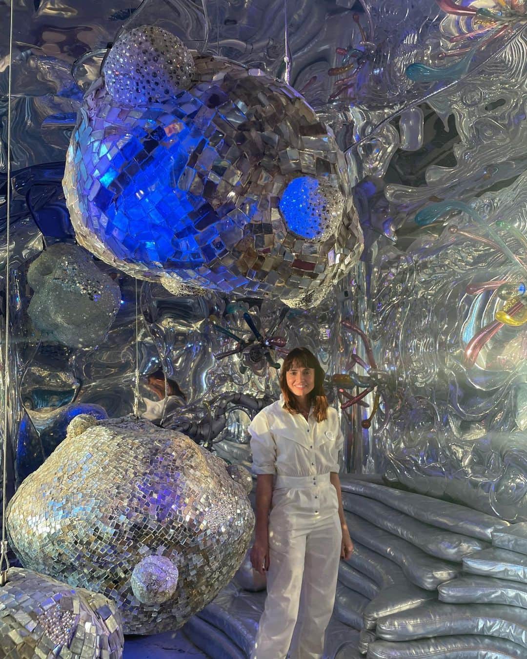 ミア・マエストロのインスタグラム：「Thank you Bombay Beach 🫀 #biennale」