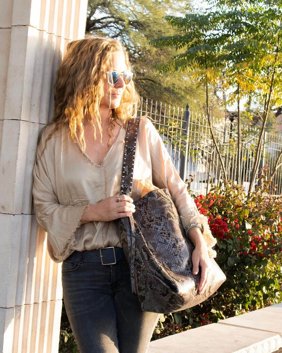 のインスタグラム：「Nothing better than an L.A style☀️   #losangeles #style #lastyle #springoutfit」