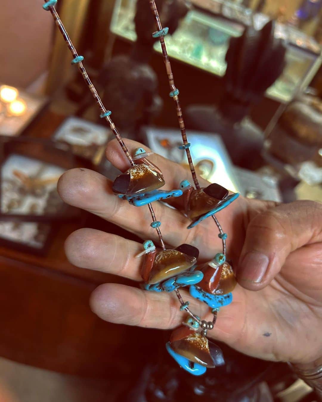 長尾悦美さんのインスタグラム写真 - (長尾悦美Instagram)「まだ少し先ですが、 新たなprojectの為に　 Vintage jewelryも買い付けしています。  相場よりかなりリーズナブルな私達の秘密の場所🤫㊙︎  アドレナリン大放出しちゃう時間😇」4月3日 11時09分 - yoshiminagao