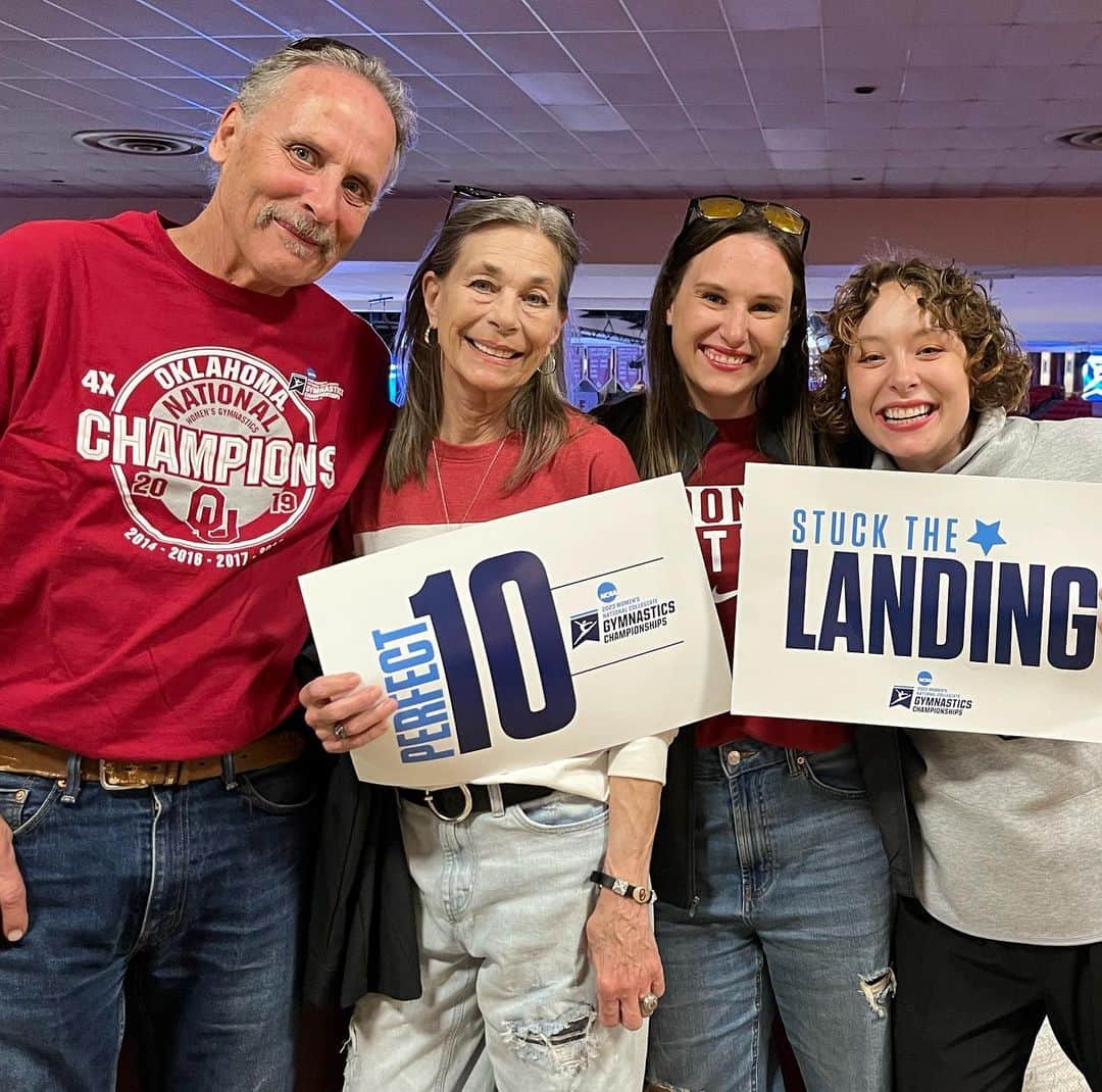 ブレナ・ダウエルのインスタグラム：「A fun weekend back at the LNC with the fam!! Boomer!! ❤️🤍」