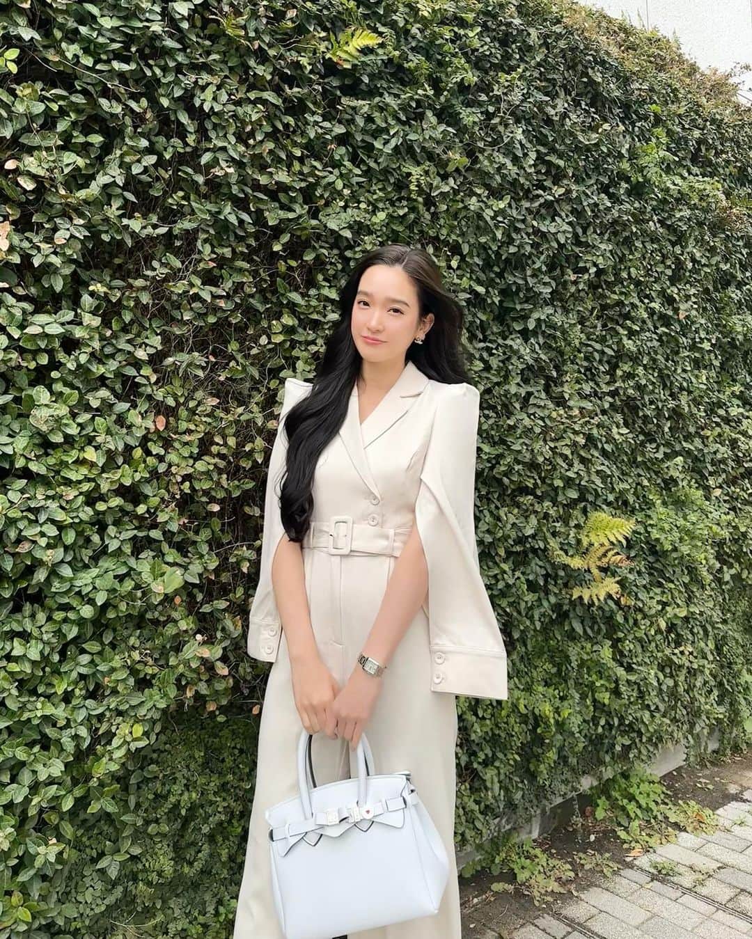 太田麻美さんのインスタグラム写真 - (太田麻美Instagram)「🤍👜  all in one @royalparty_official  bag @savemybag  shoes @zara   #fashion #outfit #spring #coordinate #springcode #allinone #royalparty #savemybag #ファッション #私服 #春コーデ #コーデ #きれいめコーデ #ケープ #ケープオールインワン #オールインワン #ホワイトコーデ」4月3日 11時52分 - asami0523