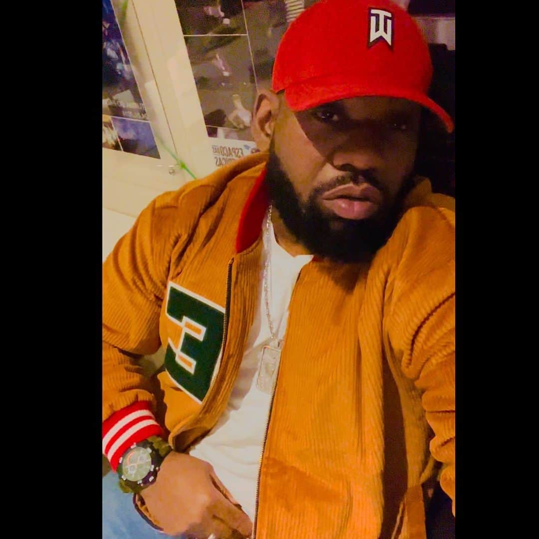 のインスタグラム：「BRAZIL ILL”!!!! The show was Murderous !! Y’all delivered !! BIG WU said it first ! #superlove #RaekwonPatreon」