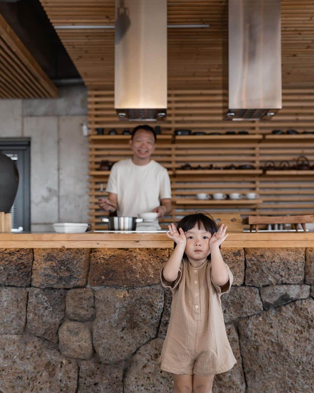 MOMOツインズさんのインスタグラム写真 - (MOMOツインズInstagram)「A few moments at PaulStay @stayfolio_global that deserve a permanent spot here. Love spending quality time with my people so much ❤️」4月3日 12時42分 - leialauren