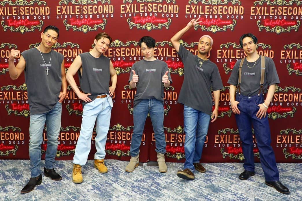 NESMITHのインスタグラム：「EXILE THE SECOND LIVE TOUR 2023 Twilight Cinema 大宮Day１✨‼️ パワー半端なかった🔥‼️‼️ Day１からメンバーも出し惜しみなく出しきったライブになりました🔥 今日でツアーも10本目、 ちょうど半分で折り返し‼️ 明日のDay２も皆さん出し切っていきましょう😁👍🔥‼️‼️‼️ #EXILETHESECOND #TwilightCinema #埼玉 #大宮公演 #Day1」