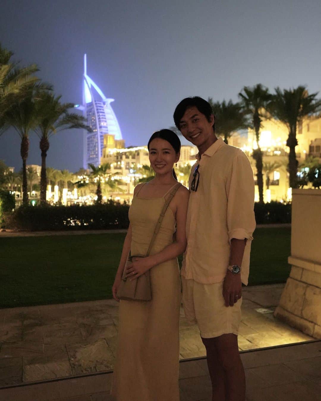 岩間恵さんのインスタグラム写真 - (岩間恵Instagram)「去年の7月に訪れたドバイ🇦🇪 旅VLOGをYouTubeでやっと公開したので、懐かしいなぁと思いながら写真見返してた📸  大好きな友達にも会えて♡ @yuho_asa 最高の旅だったなぁ  ぜひYouTube見てね🫶🌏  ...それにしても私の楽しそうな顔よ  #だって本当に楽しかった #tbtってやつ #今年はどこへ行こう　@mame_trip ✈︎❣️」4月3日 22時19分 - iwamame