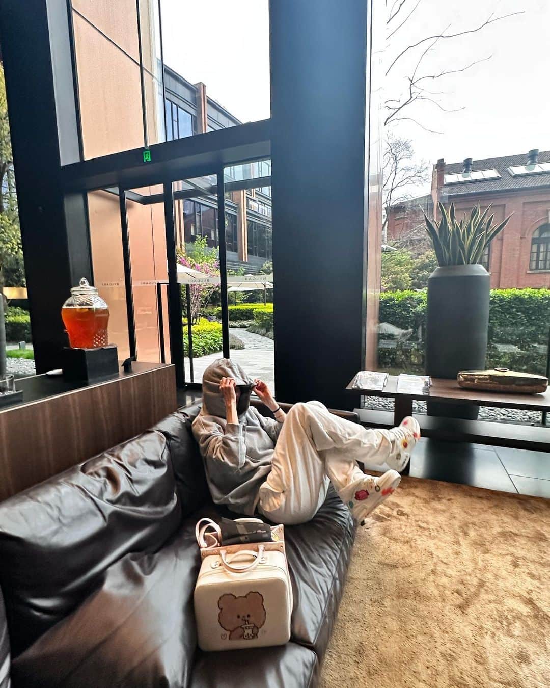 バン・ソジンのインスタグラム：「🙃」