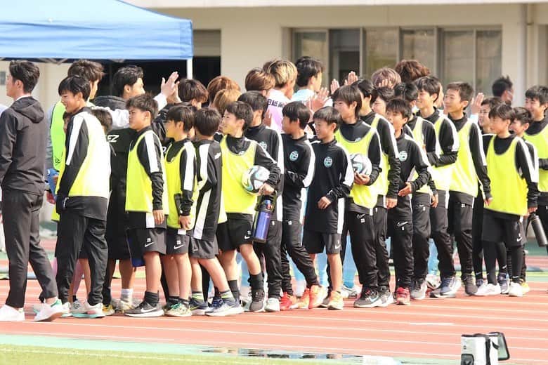 平尾壮さんのインスタグラム写真 - (平尾壮Instagram)「連勝！ ホーム初勝利！  また最高の雰囲気を作って僕らを助けて下さい！！  ボールボーイしてくれたアカデミーの皆さんもありがとう！」4月3日 22時25分 - hiraosou