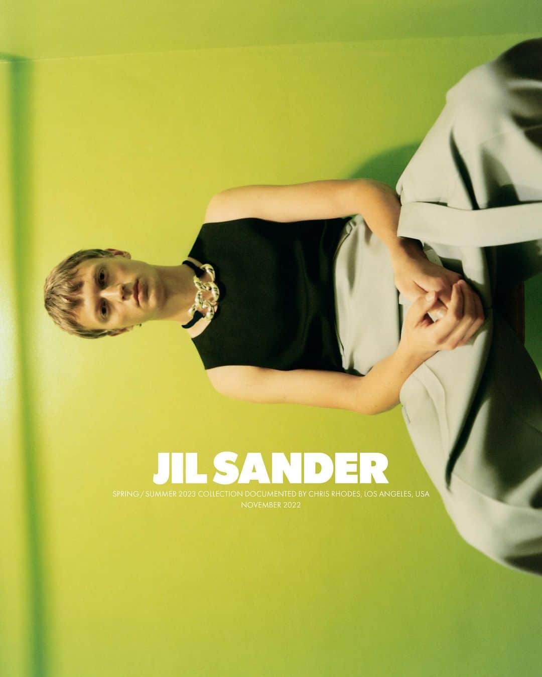 ジルサンダーのインスタグラム：「#JILSANDER #SS23CAMPAIGN Spring/Summer 2023 campaign documented by Chris Rhodes, Los Angeles, USA November 2022 @chris.rhodes  #JilSanderbyLucieandLukeMeier」