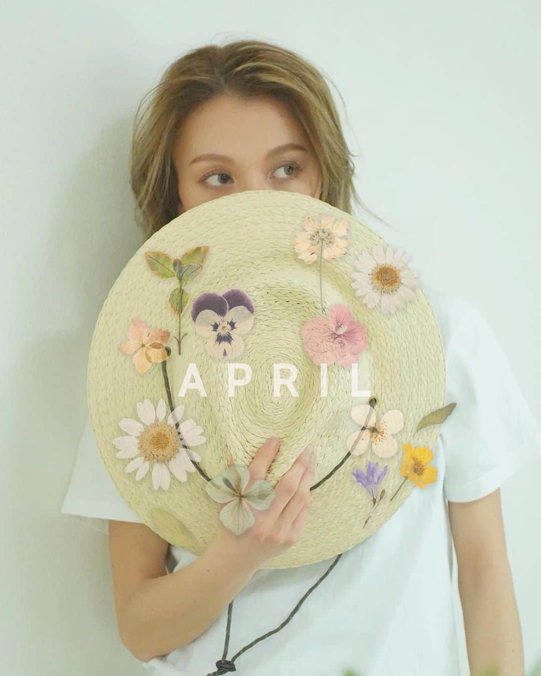 階上実穂さんのインスタグラム写真 - (階上実穂Instagram)「𝙷𝚎𝚕𝚕𝚘 𝙰𝚙𝚛𝚒𝚕. イベントも終わりやっと落ち着いたので今週の土曜日はフリマライブを開催しまーす🫶🏽🌼  𝟺/𝟾 𝟸𝟶:𝟶𝟶 𝚂𝚃𝙰𝚁𝚃◡̈*⋆⁎❀ 前回出来なかった分、春服をたくさん用意したのでお楽しみに💕💕フリマ𝚒𝚝𝚎𝚖は明日インスタライブするね☽︎︎.*·̩͙」4月3日 23時03分 - miho_ishigami