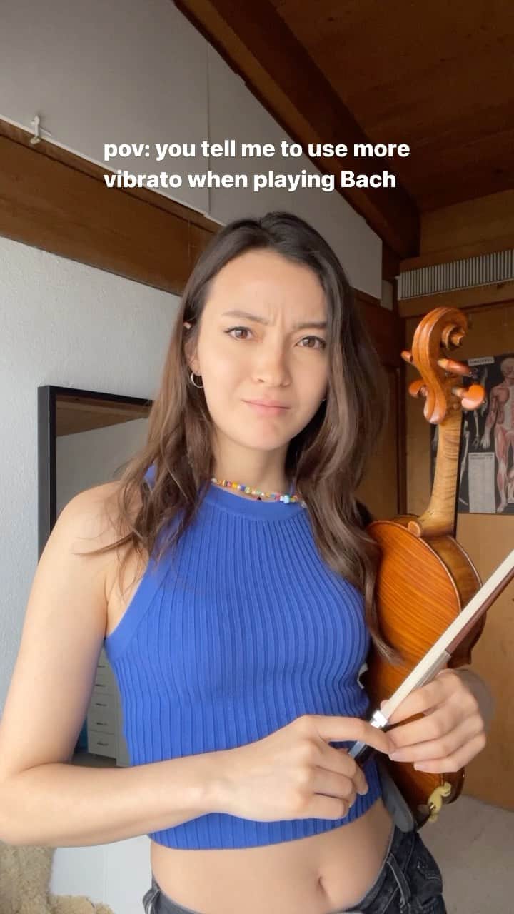 澄那シュトゥーダーのインスタグラム：「FULL 👏🏼 STOP 👏🏼😌 #music #classicalmusic #violin」