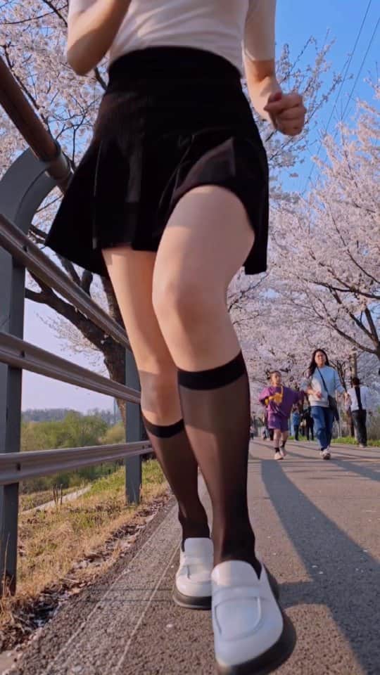 우~~사기다のインスタグラム：「♾️ 재생」