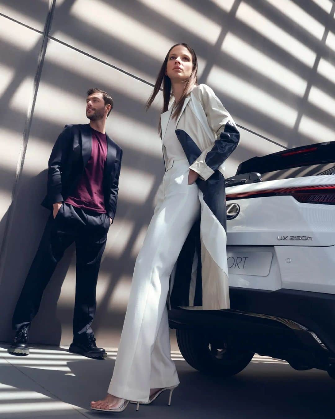 Lexus UKさんのインスタグラム写真 - (Lexus UKInstagram)「It's not style, it's a statement. #LexusUX *UK specs may vary* . . . . .  #Design #CarDesign #Automotive #Lexus #CarsofInstagram #Luxury」4月3日 23時09分 - lexusuk