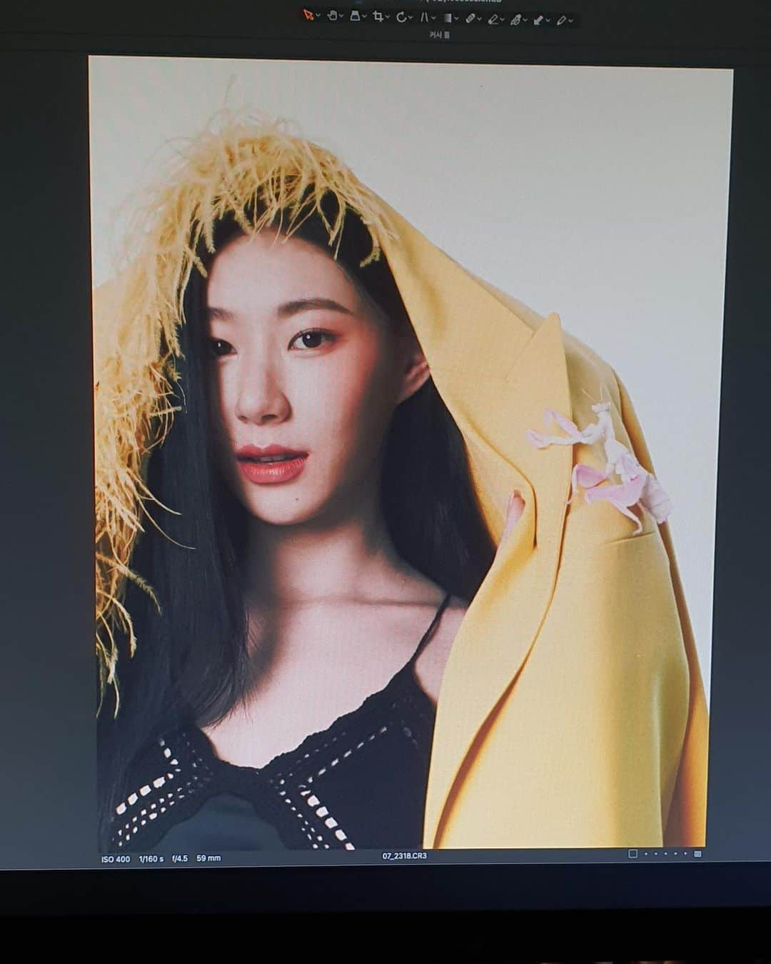 ITZYさんのインスタグラム写真 - (ITZYInstagram)「Spring is coming 🌼 @marieclairekorea」4月3日 23時21分 - itzy.all.in.us