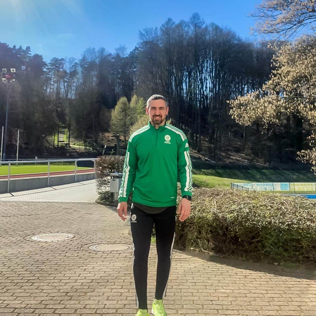 ロベルト・ヒルバートのインスタグラム：「The Champions League is the competition everyone wants to be in. #focus #neverstopexploring #nevergiveup #coach #motivation #stepbystep #positivity #kartal #discipline #kleeblatt #dfb #💪🏻」