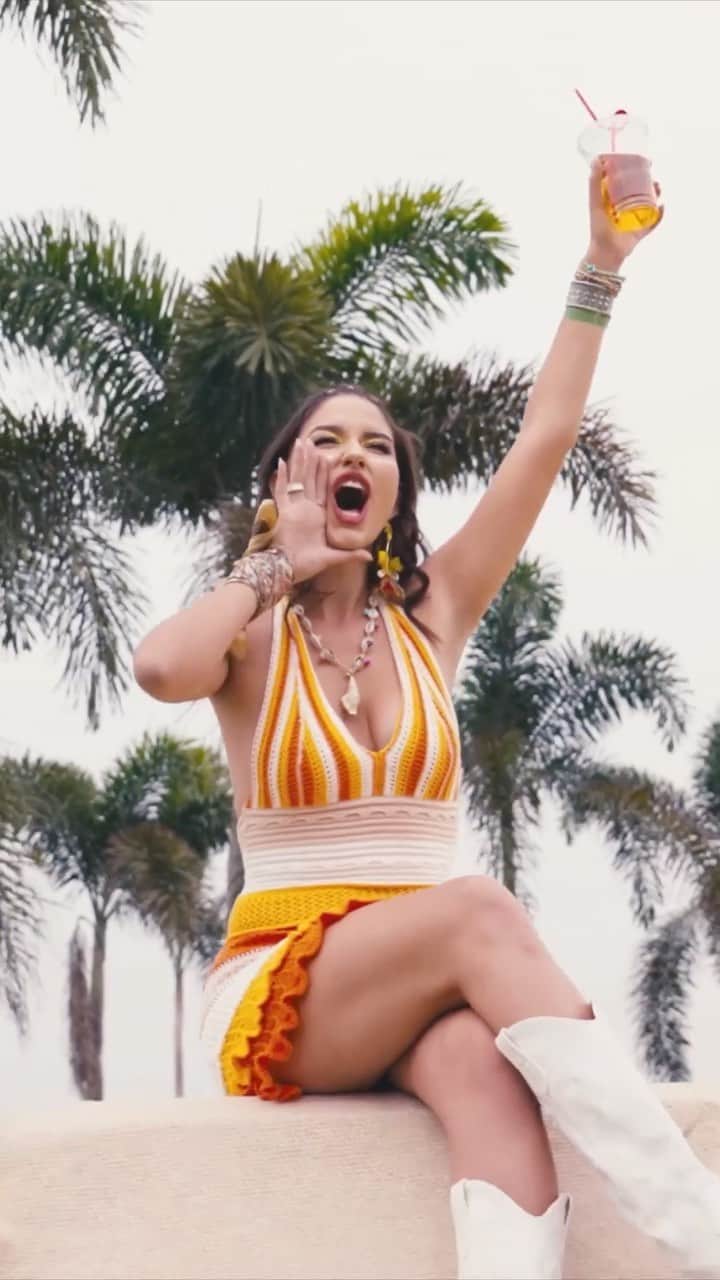 SHEINのインスタグラム：「Ready to unleash your inner boho rock goddess? ✌🎸 Hit play and sway to the groove of our Desert Boho collection 🎶  🔗:https://shein.shop/m83vm3o  #SHEINmusicfest」