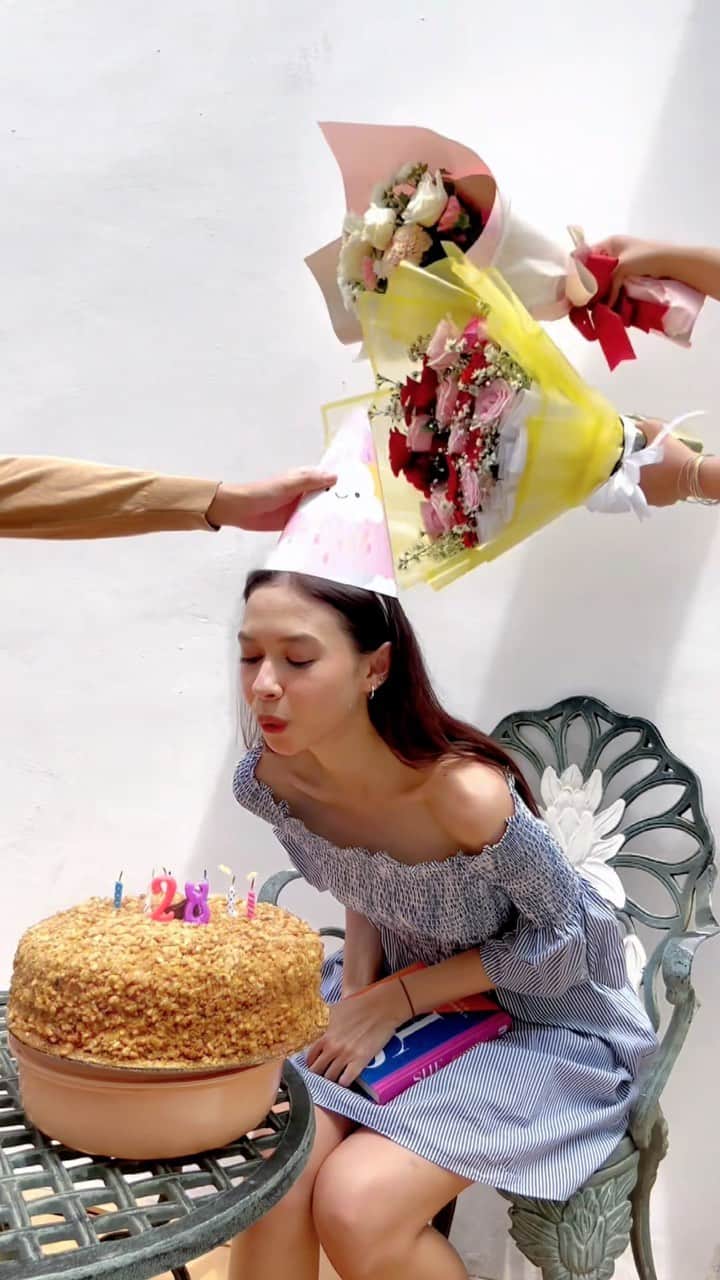 のインスタグラム：「No hate for 28 🎉  #diaryukikato」