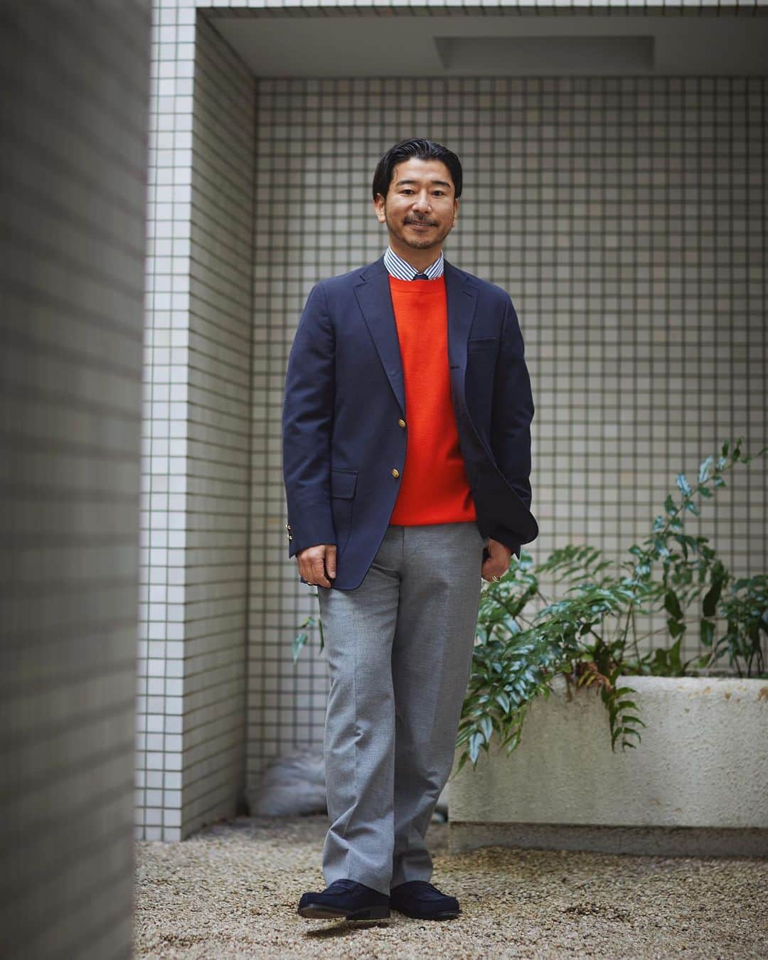 小塚源太のインスタグラム：「FINEBOYS + SUIT VOL.39 MASTER of WEARING SUIT企画で 勝負セットアップ姿を📸 #Jpressoriginals #ciota #mariha #coupronde #prada」