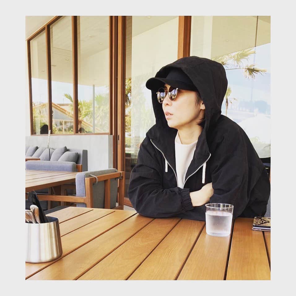 緒月遠麻のインスタグラム：「☺︎  日焼けしたくないなぁ~な日。  #🌞」