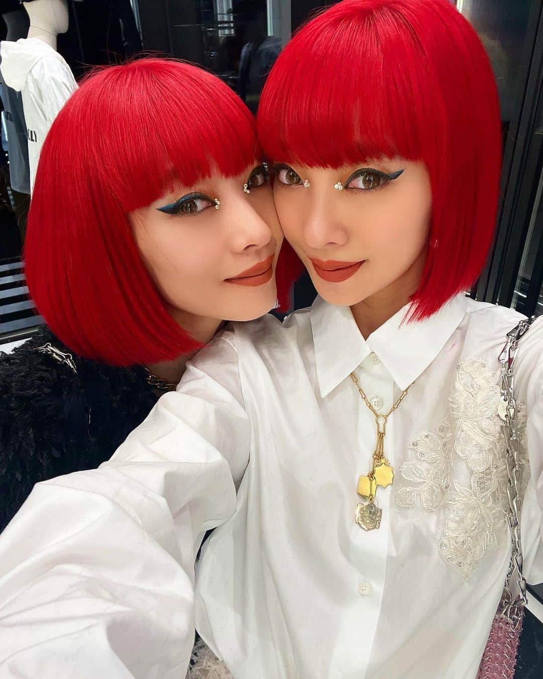 AMIさんのインスタグラム写真 - (AMIInstagram)「N21  @numeroventuno  FUKUOKA DAIMYO GARDEN CITY opening partyへ🎉🖤  #N21Fukuoka #N21」4月3日 15時26分 - amixxamiaya