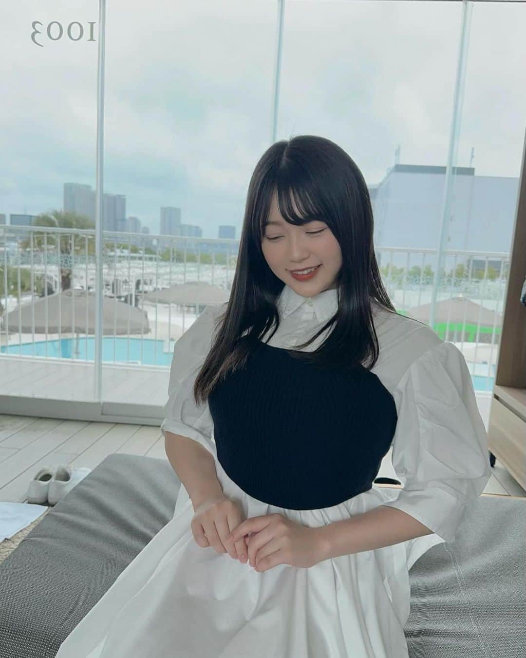 能美真奈（ぷにたん）のインスタグラム：「𓂃𓈒𓏸🤍  先日、新しく出来たBBQスポット キラナガーデン豊洲さんへご招待頂きました❕ 愛梨ちゃんとyumiさんと行ってきたよ❕🛳🤍  お料理にロケーションにとっても素敵でした🌱 今回はあいにくの雨だったけど 次は晴れの日にまたみんなで行きたい💭☀️  あと愛梨ちゃんとここでプール撮影会からの BBQオフ会出来そう❕ってお話してたよ~🤍  キラナガーデン豊洲さん ありがとうございました🙏🏻💛  #キラナガーデン豊洲 #レストランクレア #レストランCREA #キラナガーデン豊洲クレア #東京グルメ  #東京観光 #都内bbq #PR」