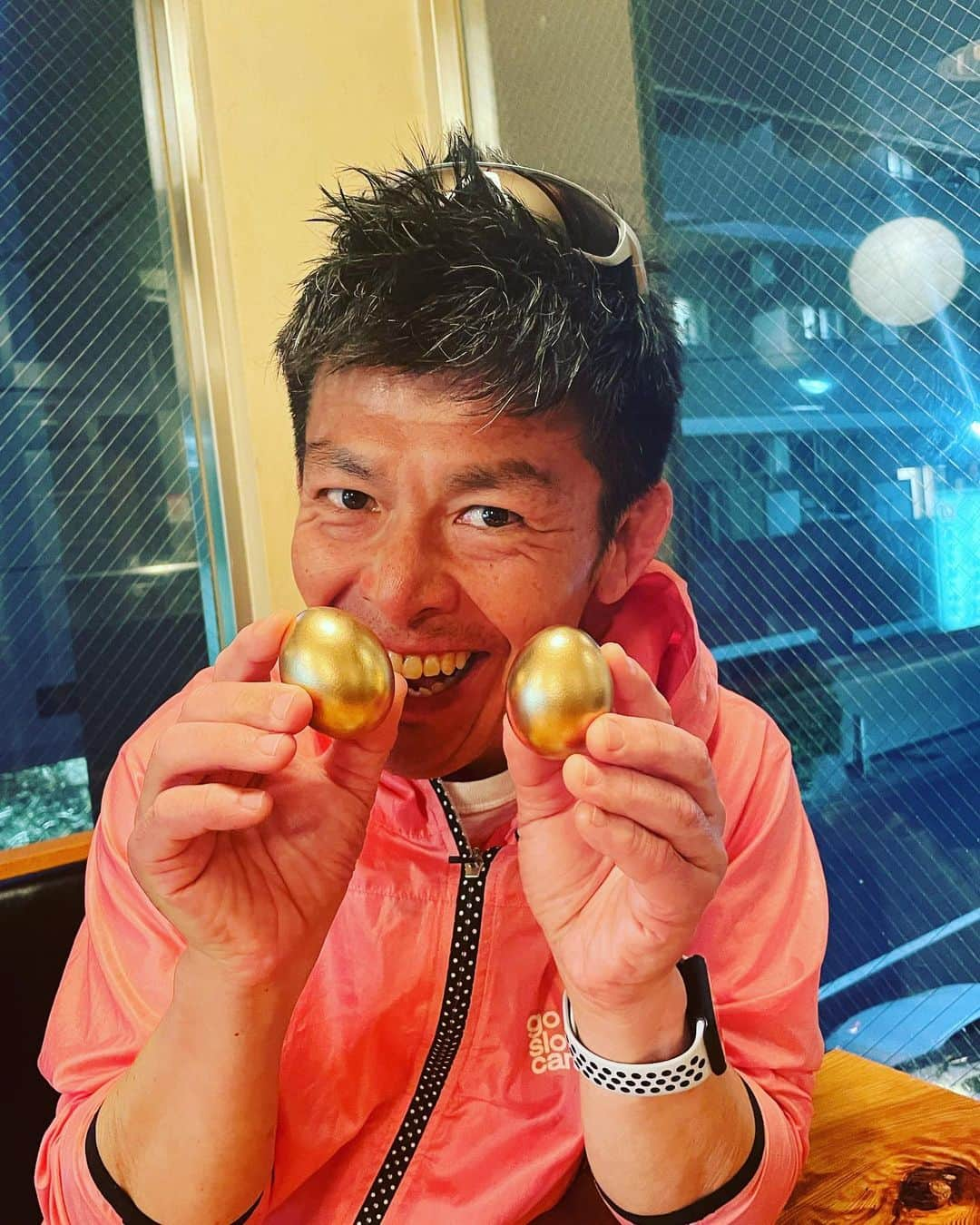 松山三四六さんのインスタグラム写真 - (松山三四六Instagram)「金のたまご🥚  すでに 持っているのに いただきました😁  #キンタマ #たまご  #貴重」4月3日 16時20分 - sanshiroumatsuyama