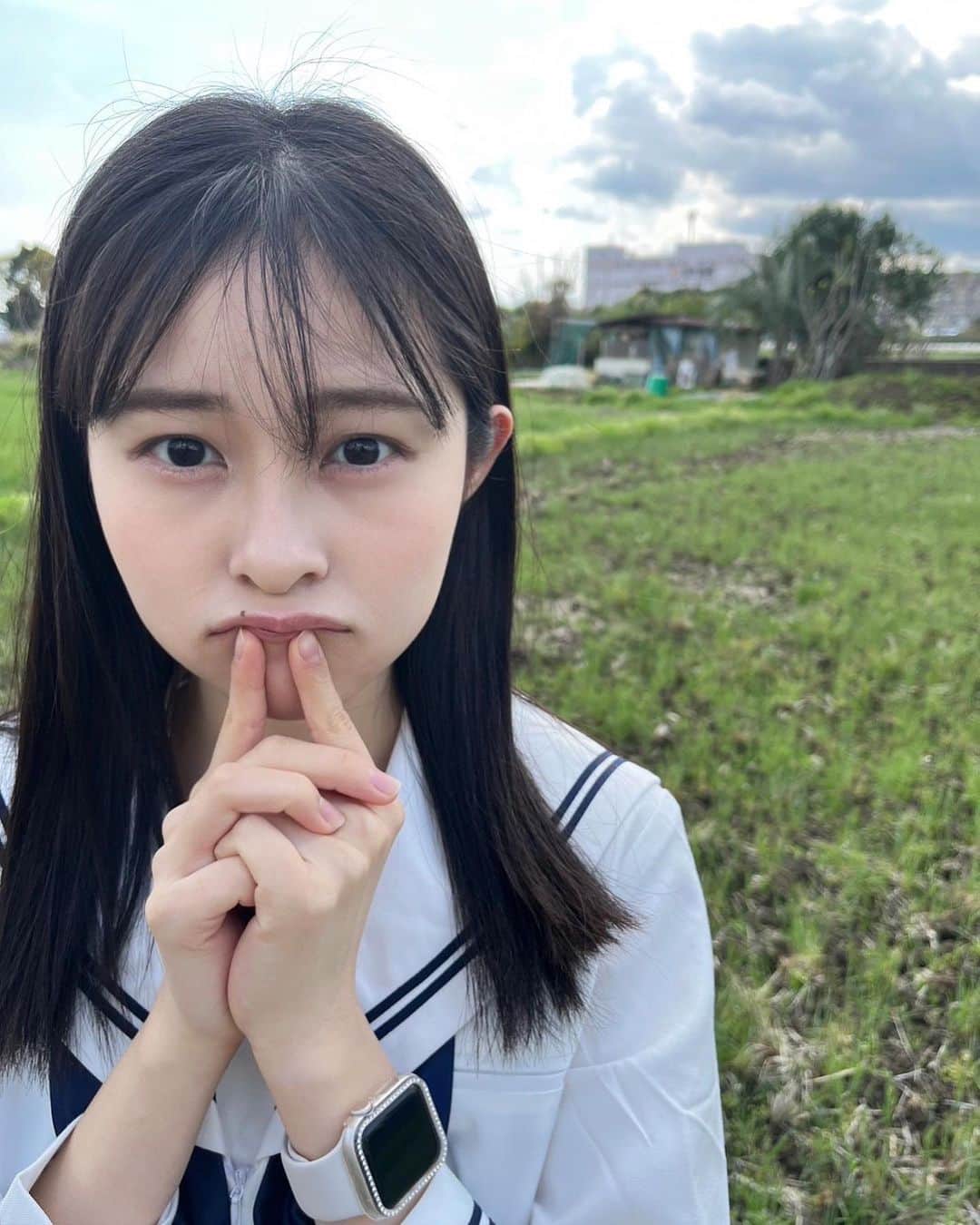 村山千夏さんのインスタグラム写真 - (村山千夏Instagram)「こんばんは。  高校3年かあ…。 新鮮な気持ちで挑戦し続けます！  3rd year high school... I will continue to challenge with a fresh feeling！  #女子高校生#jk#jk3 #ljk#05#05line#17歳#田舎#japangirl #foryoupage #fyp」4月3日 17時34分 - chinatsu___mura