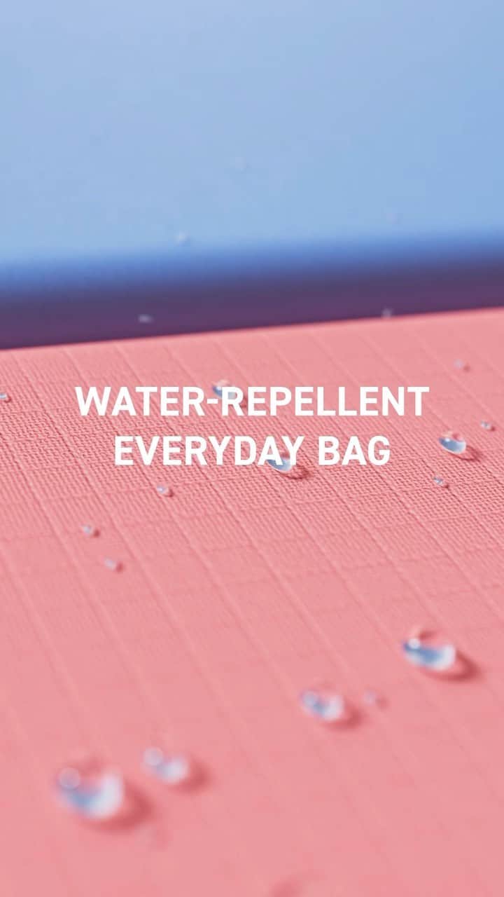 のインスタグラム：「Water-repellent everyday bag  457244 Round mini shoulder bag 457191 Mini Drawstring Bag  #UNIQLOMasterpiece #UNIQLO #Masterpiece #Simplemadebetter #LifeWear #minibag」