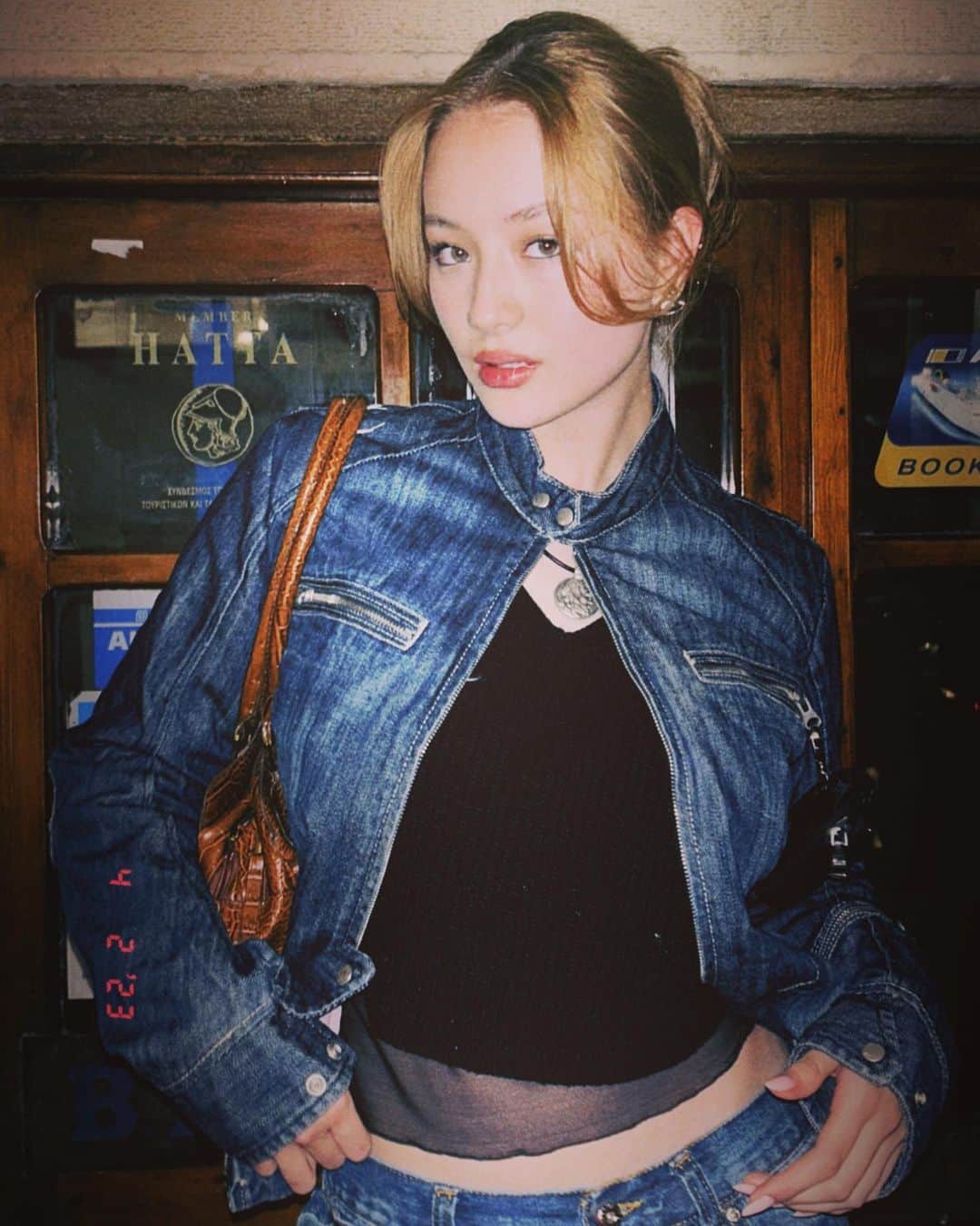 サクラ・キルシュのインスタグラム：「mum takes best pics!! 📸」