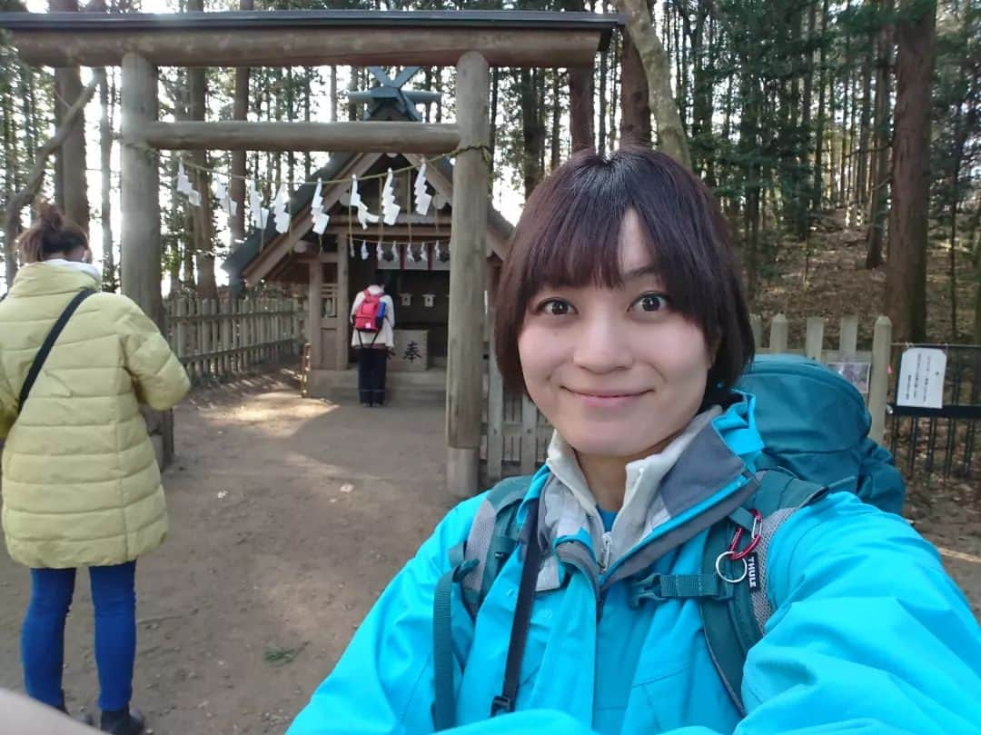 桜花さんのインスタグラム写真 - (桜花Instagram)「【お知らせ🗻🍀】 只今絶賛発売中の、ランドネ５月号🌷 大内征さんの新連載の第１回目に 登場しています🍀  山や山好きの方の素敵記事が満載で大満足の読み応え＊ お手にとって頂けたら嬉しさチョモランマ級です！🌷   #ランドネ #宝登山🗻  #登山  #長瀞 #山登り  #mountain #mountains  #山」4月3日 18時10分 - mountainohka