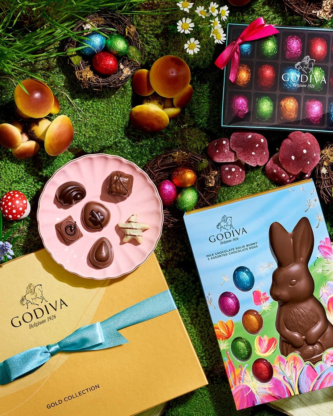 GODIVAのインスタグラム：「Sharing is caring, especially when it comes to chocolate. 🤎 It’s not too late to order your Easter treats, so grab them now!」