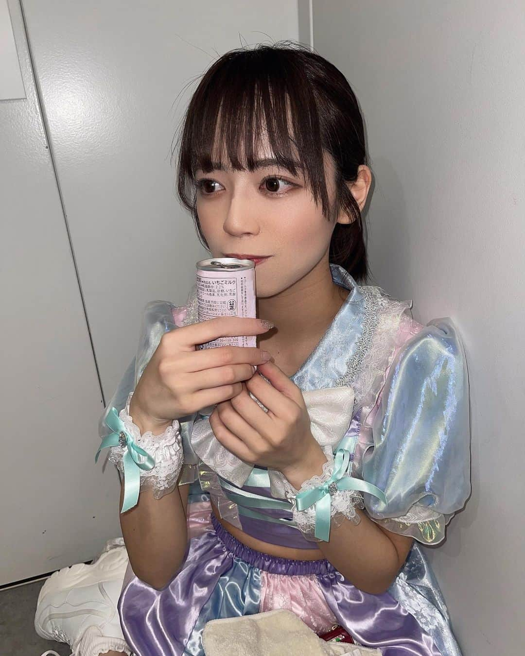 佐藤絵里香のインスタグラム：「. おやすみなさい🫧 明日も無理せず一緒にがんばる . . #アイドル #アイドル衣装 #いいね #followmeplease #japanesegirl #asiagirl #前髪 #ポニーテール #女の子 #メイク #ネイル #ライブ後   いつもいいねありがとう❤︎」