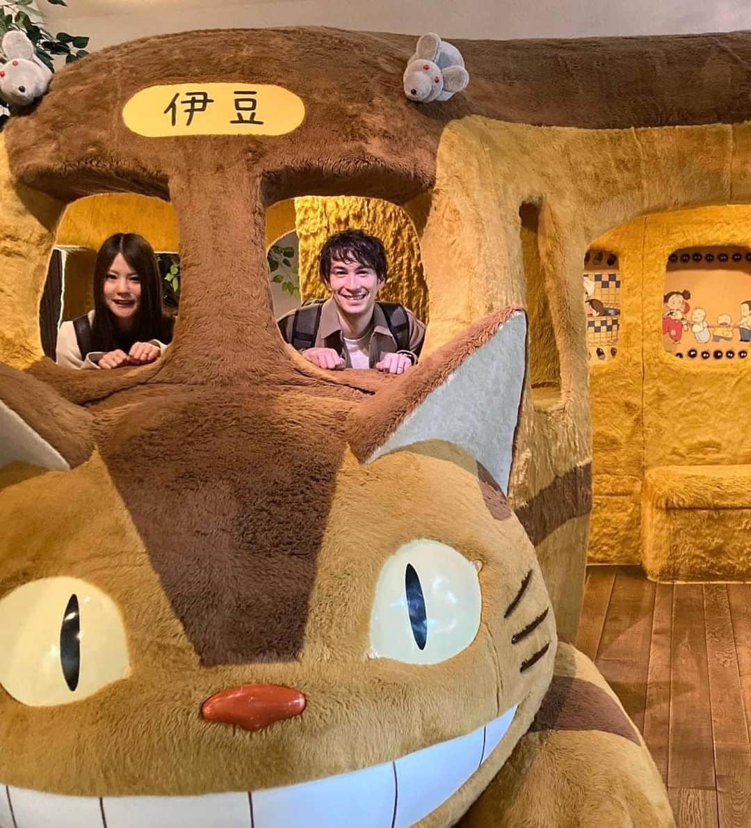 中村健人のインスタグラム：「年度締めお疲れ様！伊豆旅行でお祝い♫  #伊豆熱川 #伊豆熱川バナナワニ園 #望水」