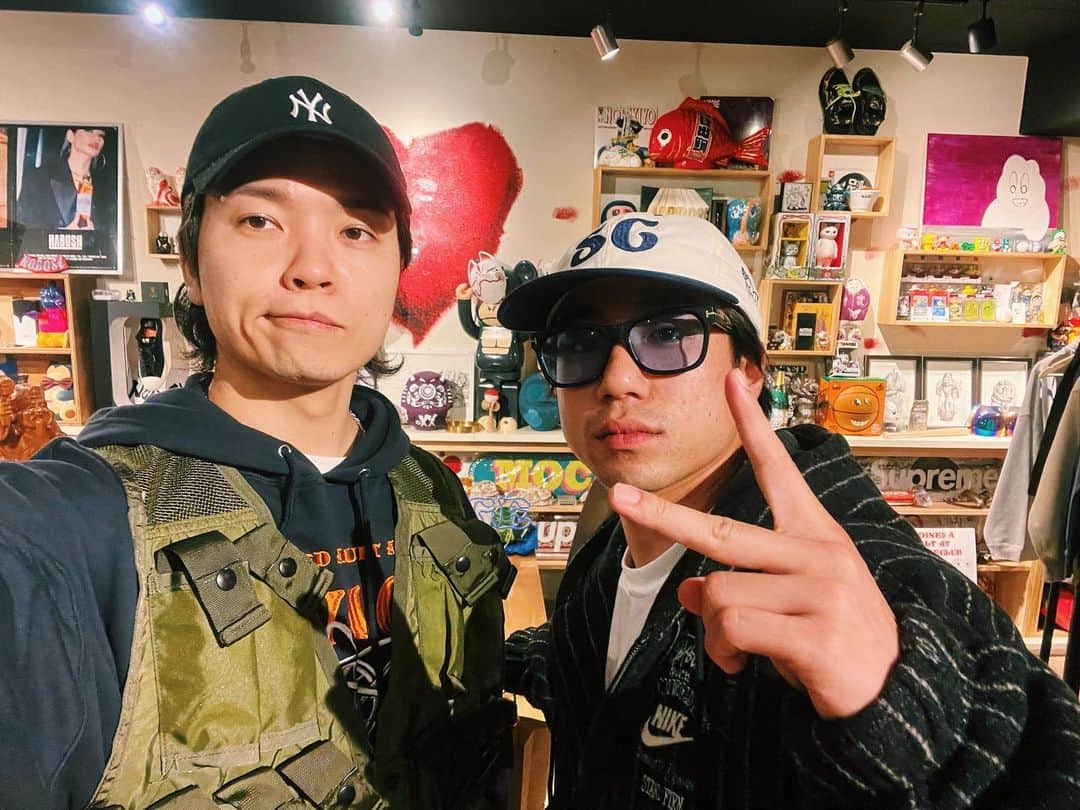 財部亮治さんのインスタグラム写真 - (財部亮治Instagram)「1週間以上遅れですが！SAVAGE POP UPありがとうございましたっ！」4月3日 23時50分 - ryojitakarabe