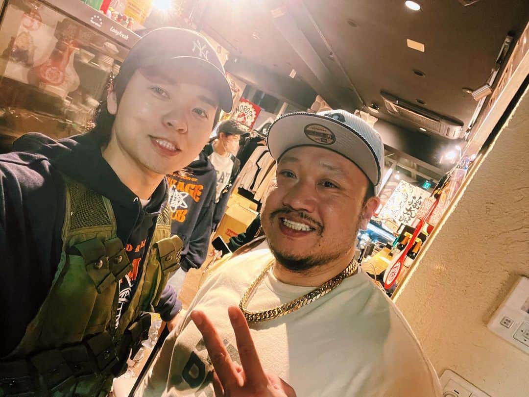 財部亮治さんのインスタグラム写真 - (財部亮治Instagram)「1週間以上遅れですが！SAVAGE POP UPありがとうございましたっ！」4月3日 23時50分 - ryojitakarabe