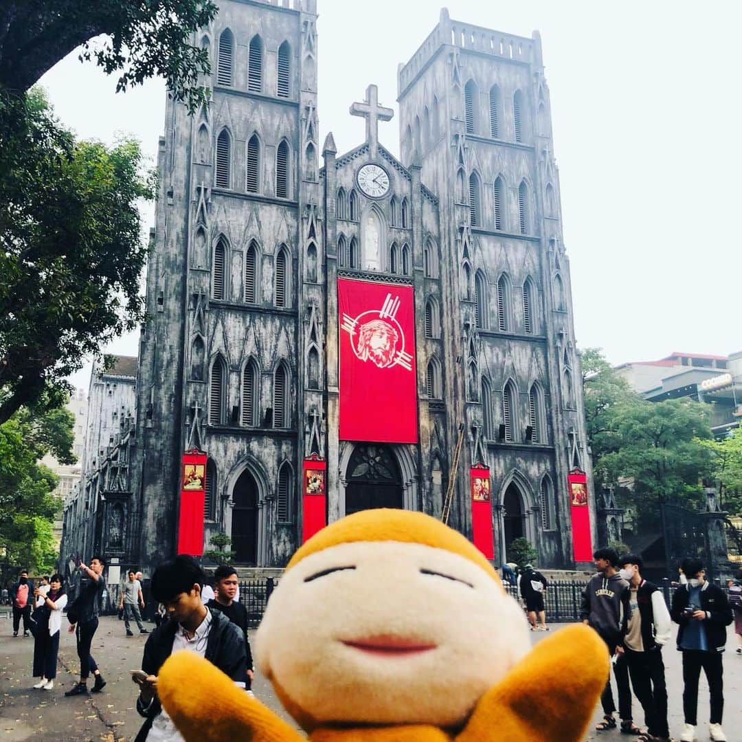 水谷さるころのインスタグラム：「先週水曜日から3年半ぶりの海外旅行、ハノイ食い倒れツアーに行ってきました。今朝帰国。帰ってきてから猫の世話、荷解き、洗濯掃除、昼寝したらもう夜…。食べまくってウエストが消失した！　何を食べたかとかは追ってまとめたいと思います（今日は無理ぽ）。ハノイはコロナはもう完全に収まってる感じでした。久しぶりの海外、楽しかった！　#ハノイ食い倒れ2023」