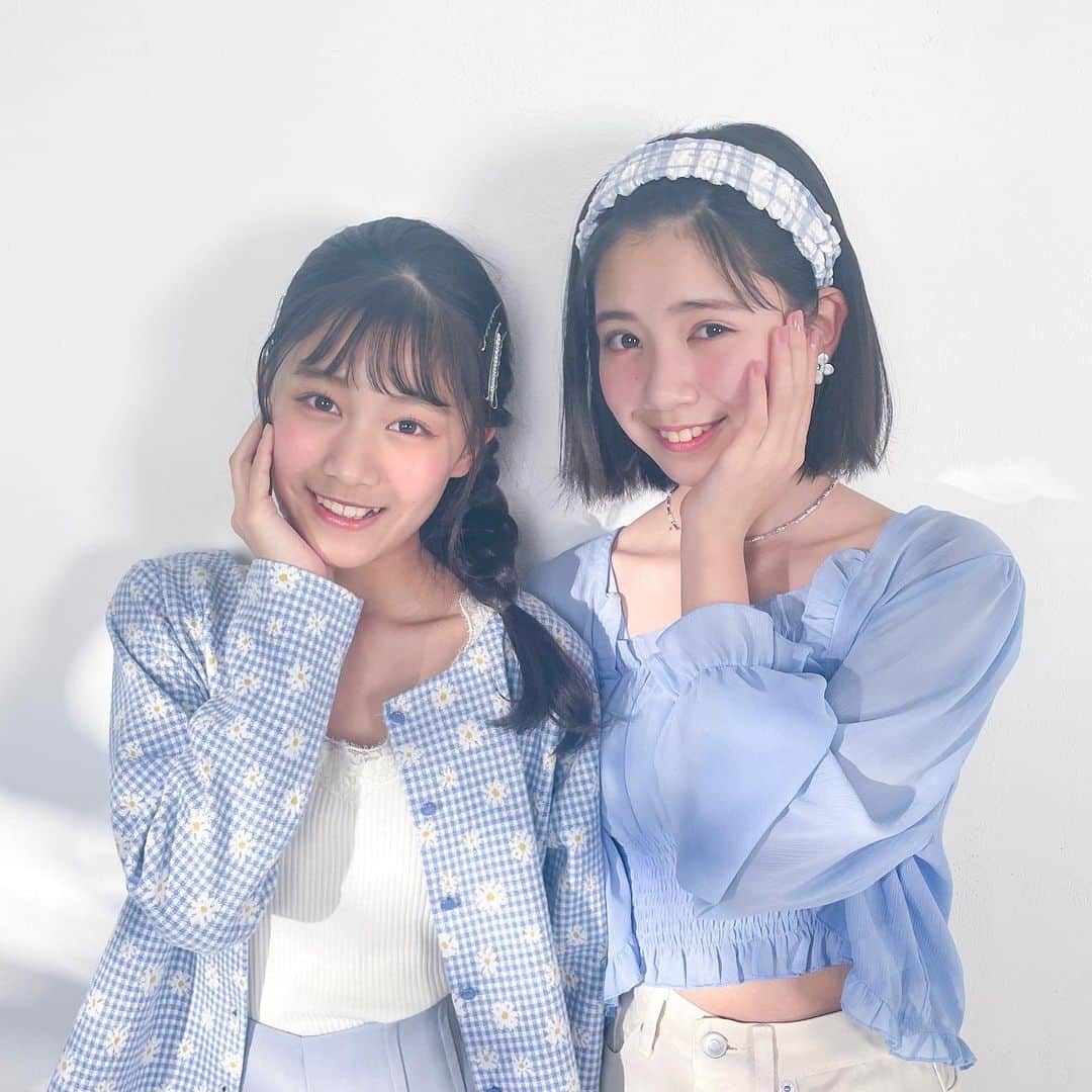 のインスタグラム：「🧁🐰  ニコラ5月号「花色ガーリーマジック♡」のオフショ🌸  ヒメノが昨日投稿した写真の別バージョン~💖 ̖́-‬  お花色のパステルカラーが可愛いお洋服を着れて、撮影も楽しかったです🎶  他のお花色のコーデも可愛いので誌面でcheckしてね！  ヒメノの投稿も是非みてね！@himeno_aoyama  今日もInstagram遊びに来てくれてありがとう🎀   #伊藤沙音 #シャノン  #ニコラ #nicola #ニコモ #ニコラ5月号発売中  #エヴァーグリーンエンタテイメント」