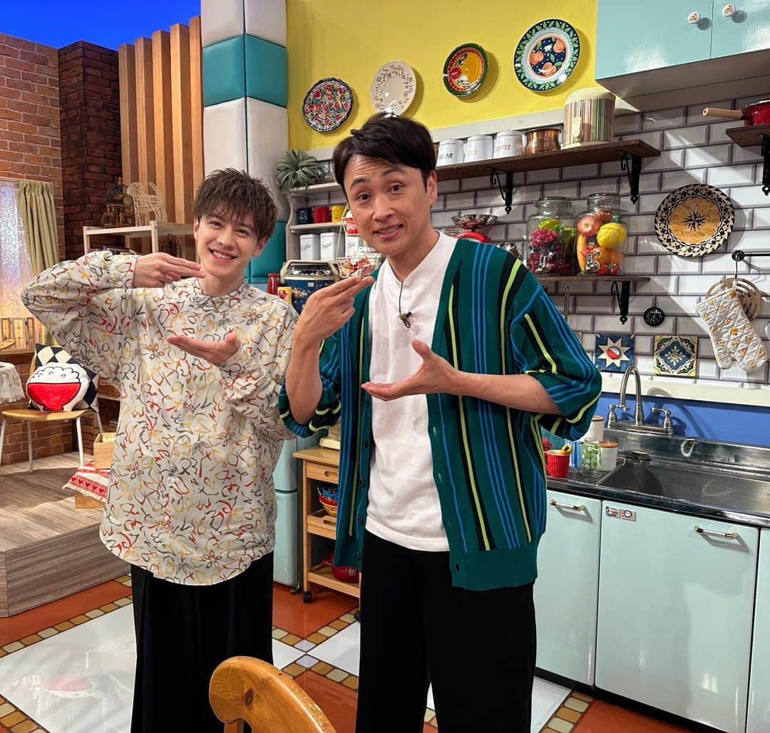 児嶋一哉のインスタグラム：「楽しい収録でした〜 #朝メシまで #ウエンツ #テレビ朝日」
