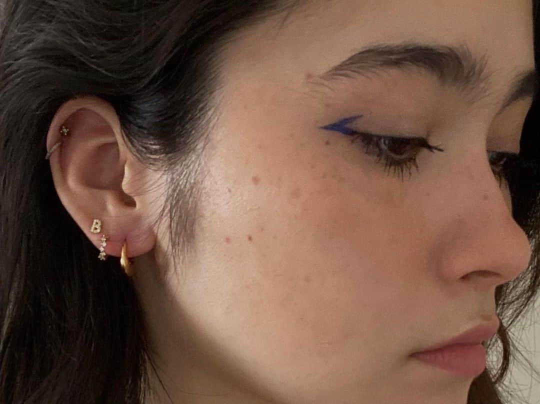 青山ケイトのインスタグラム：「ear party   #monicavinader #mvinsiders」