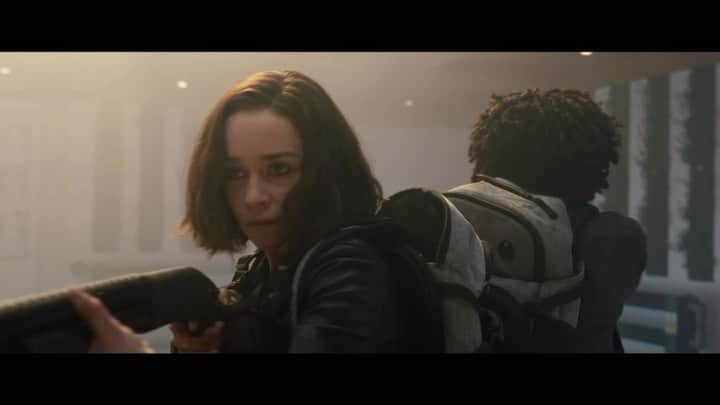 エミリア・クラークのインスタグラム：「Who do you trust?   MARVEL BABY!!!!!! Couldn’t be prouder of this badass show, buckle up kids, it’s about to get real…. 😎🤌🙌   Marvel Studios’ #SecretInvasion, an Original series, is streaming June 21 on @disneyplus」