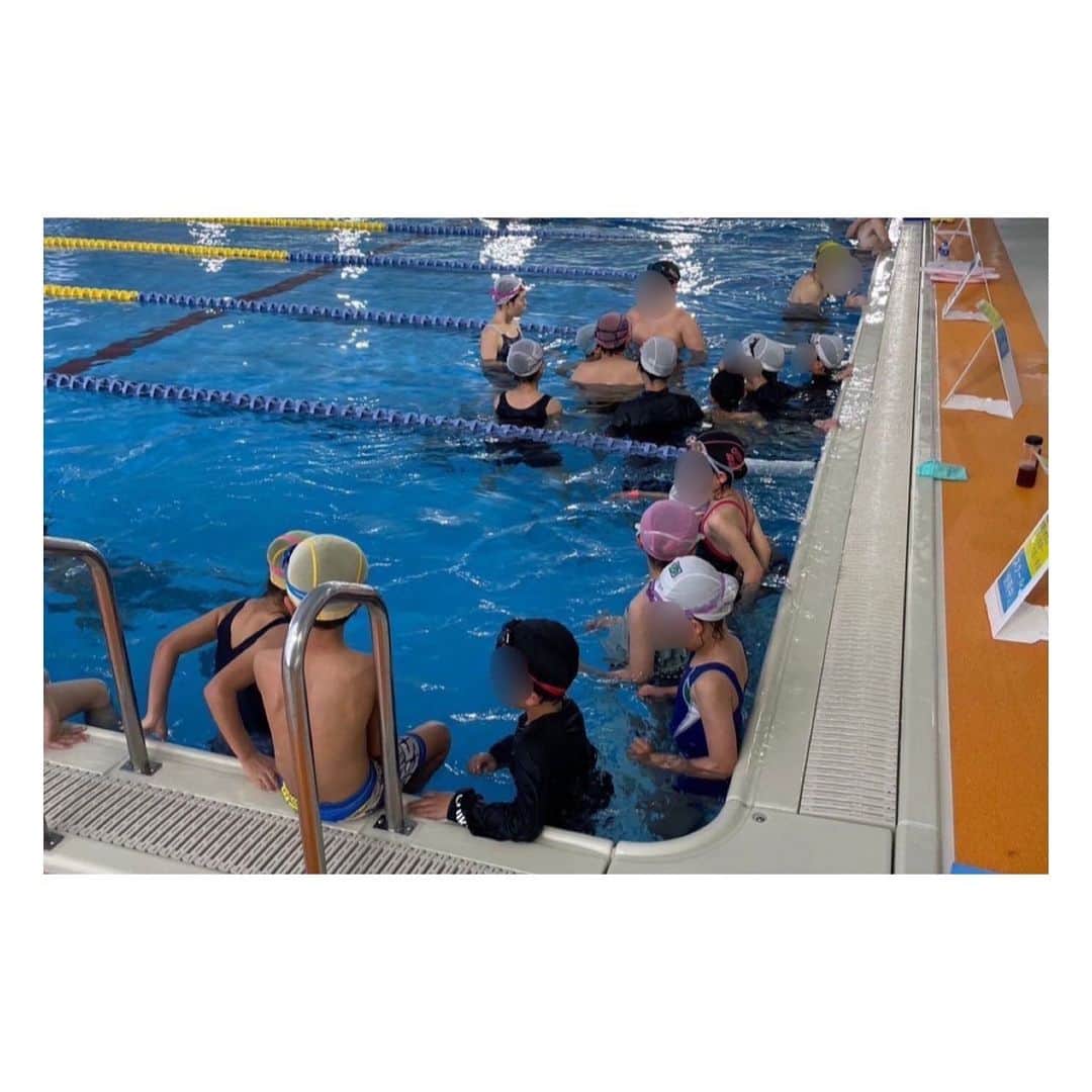 星奈津美さんのインスタグラム写真 - (星奈津美Instagram)「3月26日ニノ切温水プール 、29日扇町プール どちらも大阪にあるコナミスポーツさんの 指定管理施設での水泳教室でした🏊‍♀️  両日とも子どもの部、大人の部の2部構成でしたが すべて定員を上回るお申し込みを頂いたそうで、、 ありがたい限りです🙏🙏🙏  クロールが中心でしたが、大人の部の皆さんは バタフライもやりたいと言ってくださる方も多く 難しいドリル練習にもチャレンジして頂きました💪  楽しい時間であっという間でした！ ご参加頂いた皆さま、施設スタッフの皆さま ありがとうございました🙇‍♀️✨  #ニノ切温水プール #扇町プール #コナミスポーツクラブ #水泳教室 #おおきに」4月3日 18時58分 - ntm_hoshi